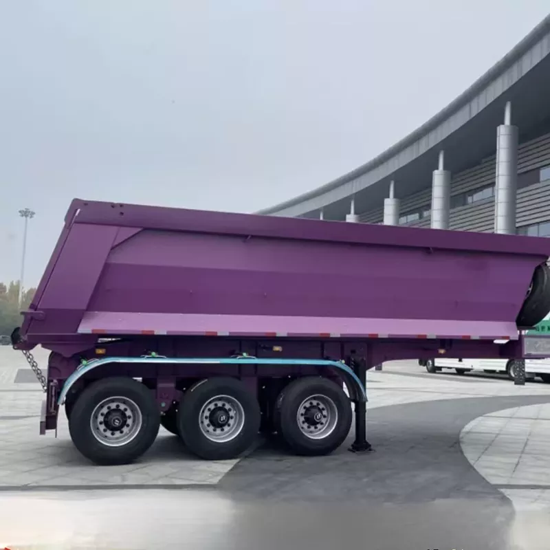 Напівпричіп-самоскид U-Box із заднім розкиданням Напівпричіп-самоскид U-Box із заднім розкиданням